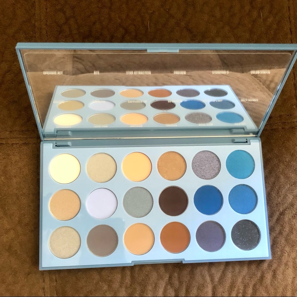 Morphe 18A Blue Ya Away Palette 🎨